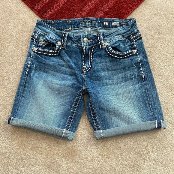 Miss Me 27 Easy Bermuda Denim Shorts Actual W 29.5 x I 9 3/4 - Picture 2 of 10